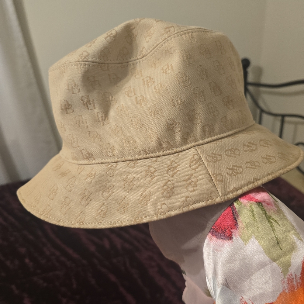 Dooney and Bourke Bucket Hat